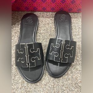 New in box Tory Burch Ines slide sandal size 5.5